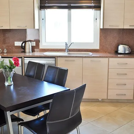Rent Private 175 شقة بروتاراس